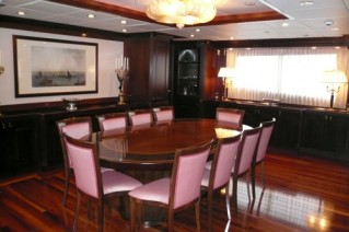 SOPHIE BLUE - Dining area